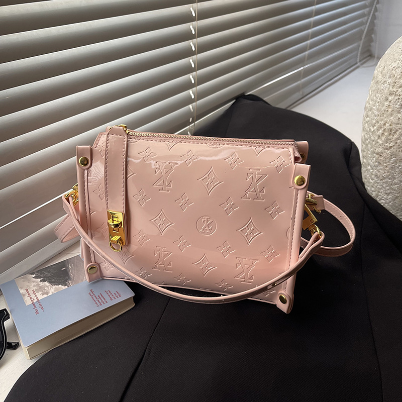 Classic Design Collection 2026 - Women Bags Collection 评论和价格