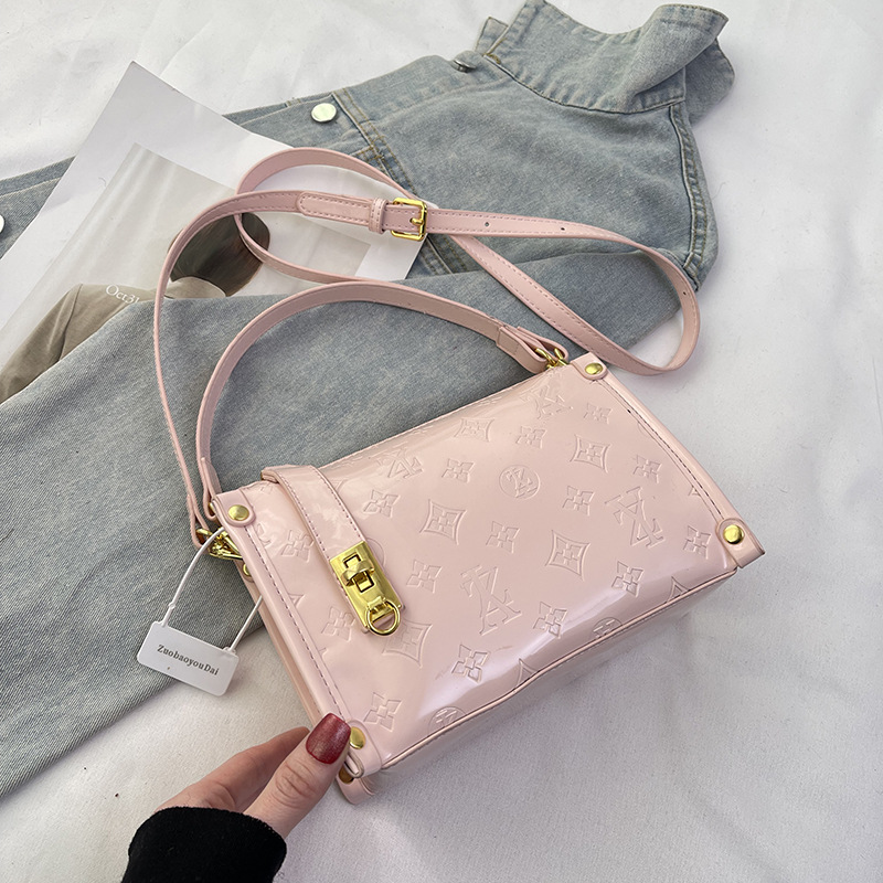 Classic Design Collection 2026 - Women Bags Collection 评论和价格