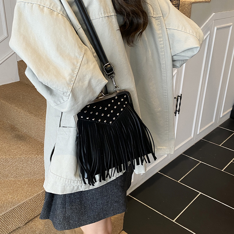 Women's Fashion Rivet Handheld - Women Bags Collection 评论和价格