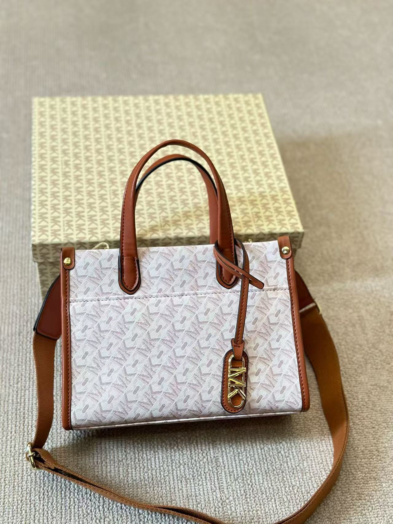 Brand New Michael Kors Tote Ba - Women'S Tote Bags Michael Kors 评论和价格
