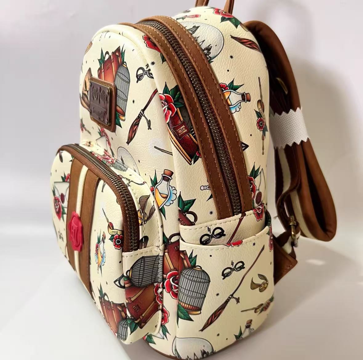 Cute Loungefly Double Strap Ba - Women Bags Collection 评论和价格