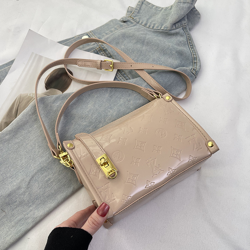 Classic Design Collection 2026 - Women Bags Collection 评论和价格