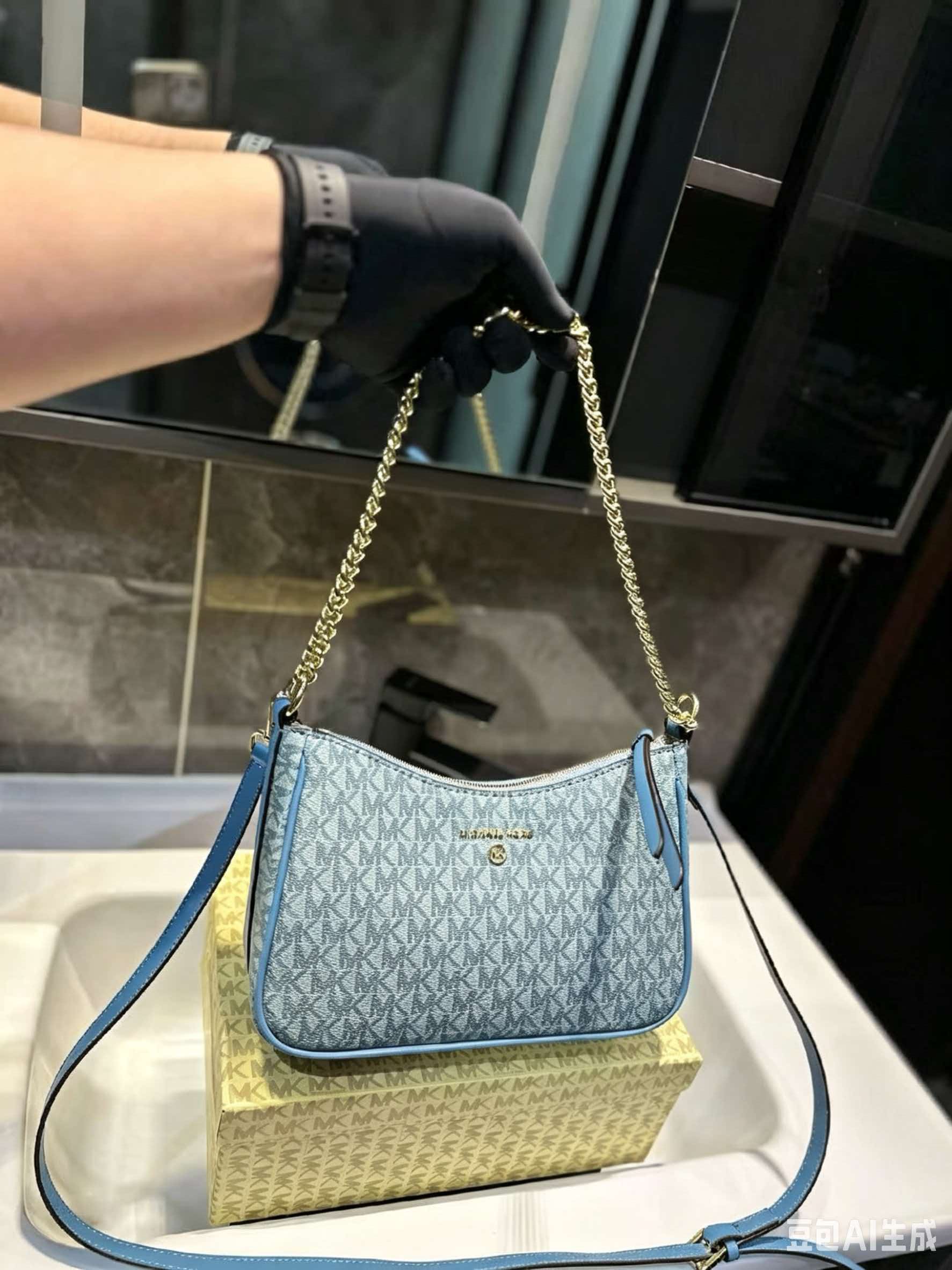 MICHAEL KORS MK Jet Set Travel - Women'S Tote Bags Michael Kors 评论和价格